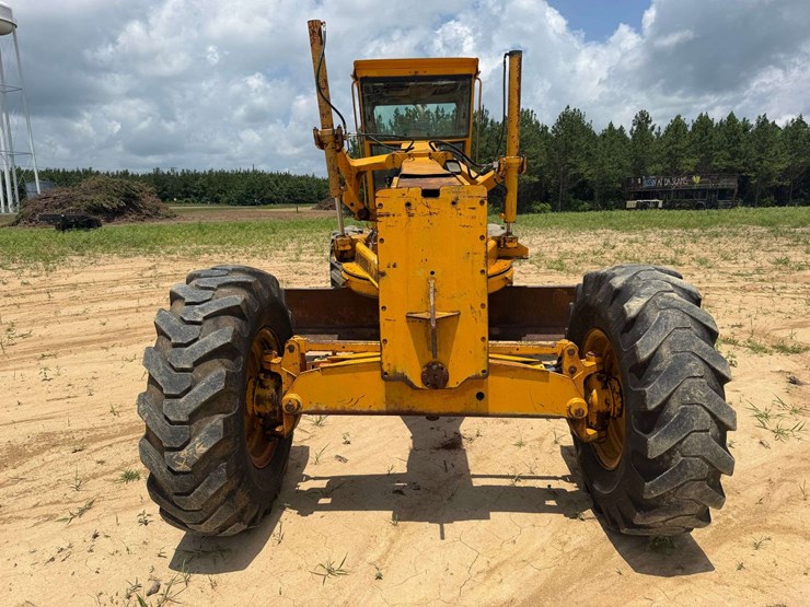 1992-deere-670b-image-5