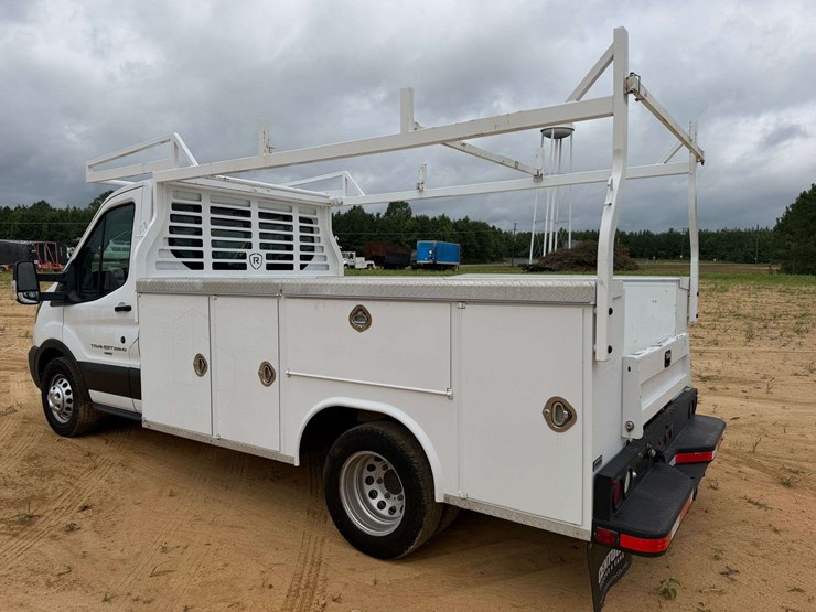 2021-ford-transit-image-4