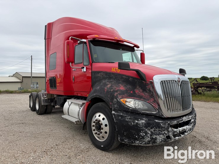 2010-international-prostar-image-3