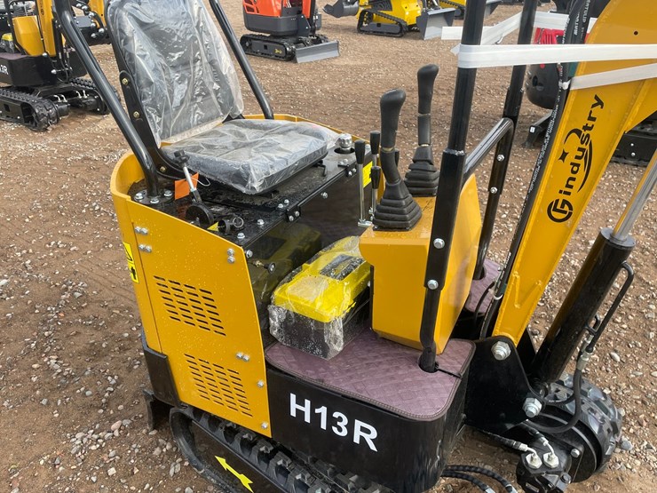 #2037-•-2026-cfg-h13r-mini-excavator-image-10
