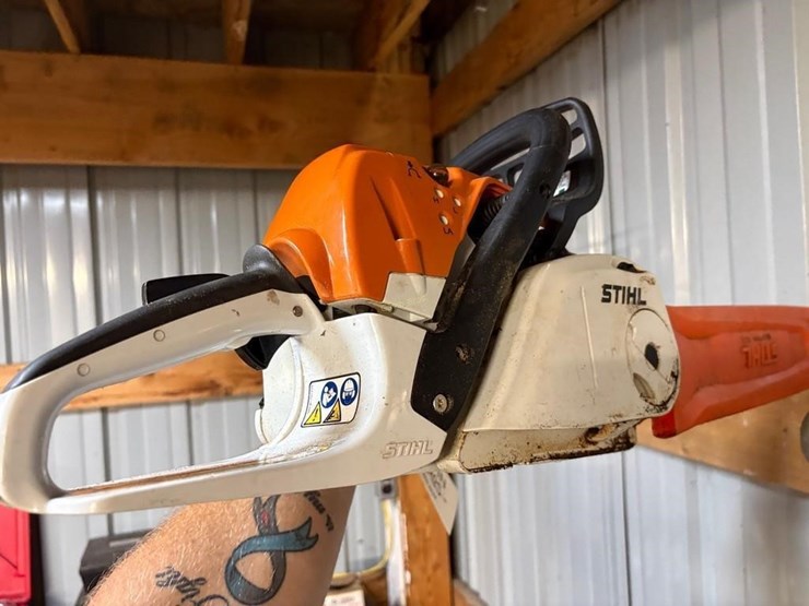 stihl-ms251c-chainsaw-image-4