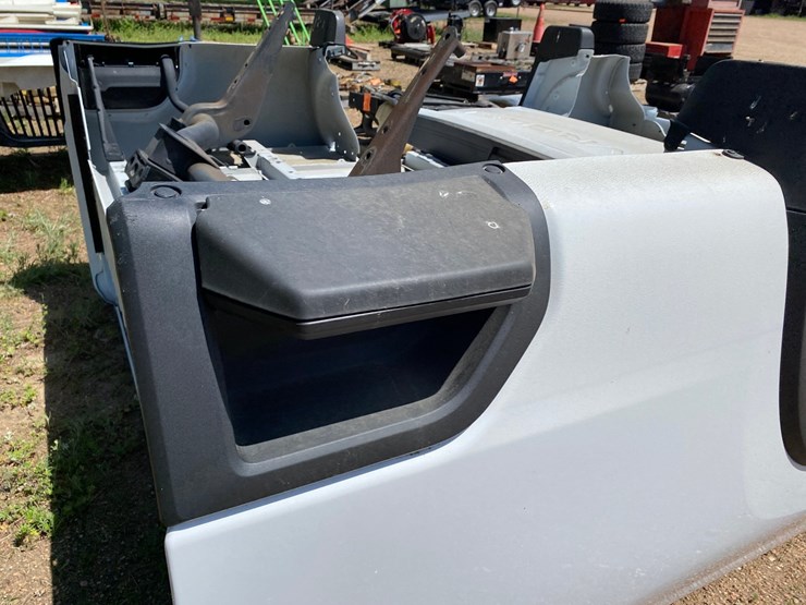 #7418-•-2020-and-newer-chevrolet-take-off-box-with-tailgate-(antigo,-wi)-image-14