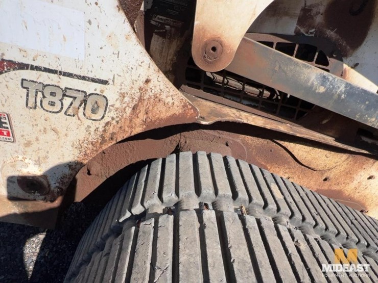 2017-bobcat-t870-image-7