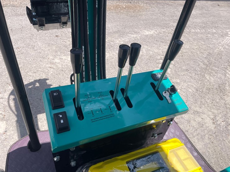 #2654-•-unused-cfg-mini-excavator-image-14