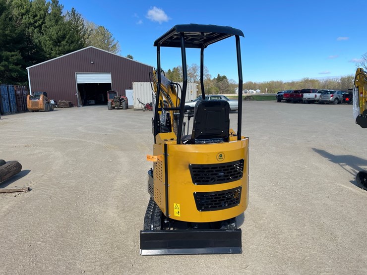 #1100-•-new-ats-rt15r-mini-excavator-image-5