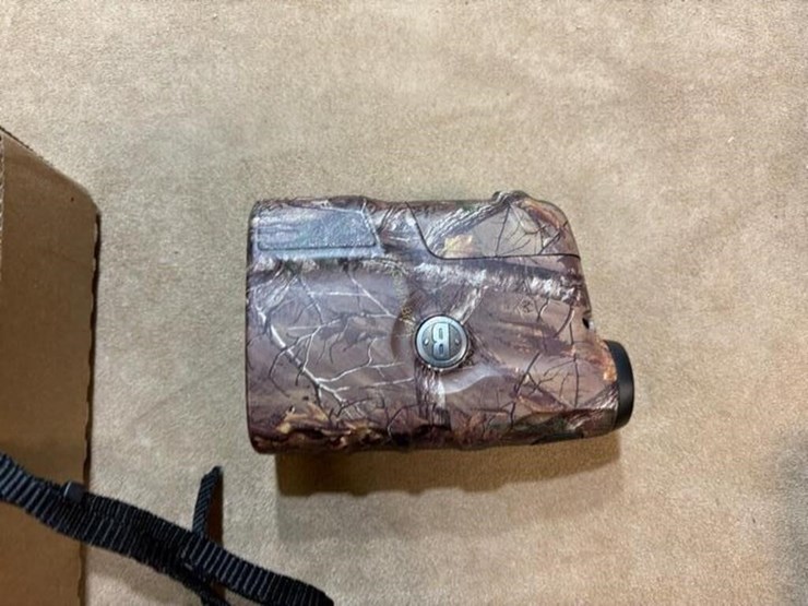 range-finder-&-binoculars-image-2
