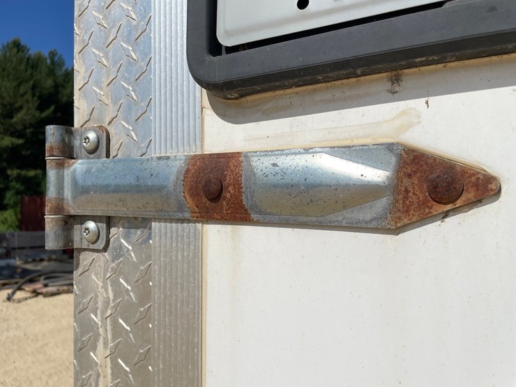 #412-•-2012-middlebury-16'-enclosed-trailer-(has-wi-title)-image-25