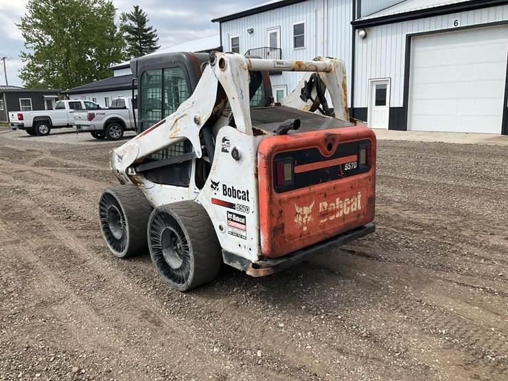 2014-bobcat-s570-image-8
