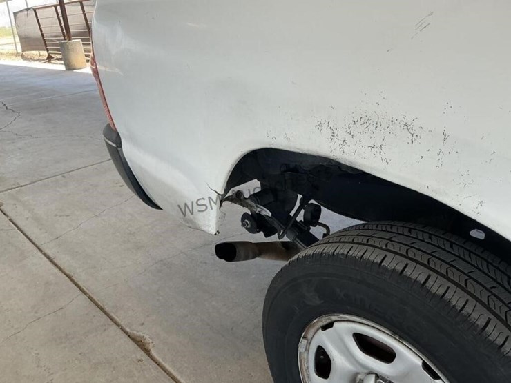 2014-toyota-tacoma-image-9
