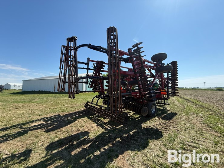 2011-case-ih-330-image-5