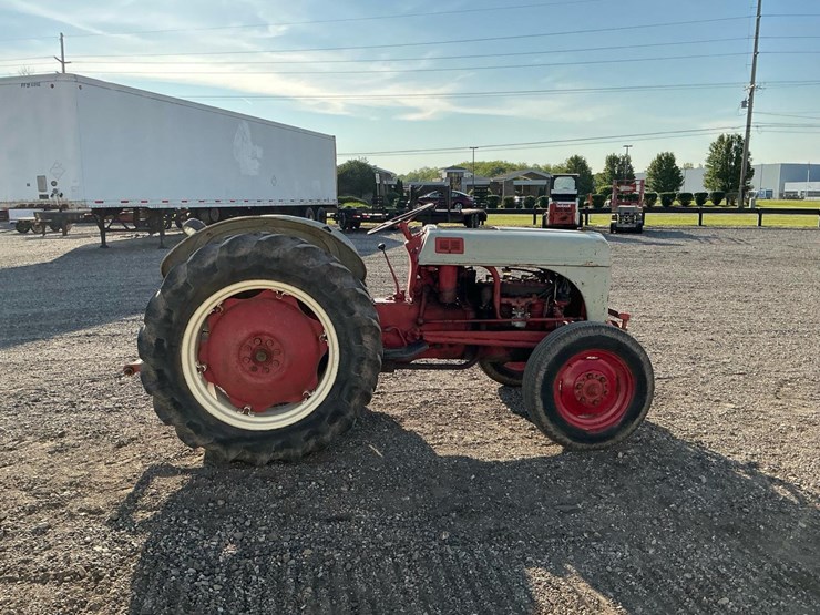 1951-ford-8n-image-6