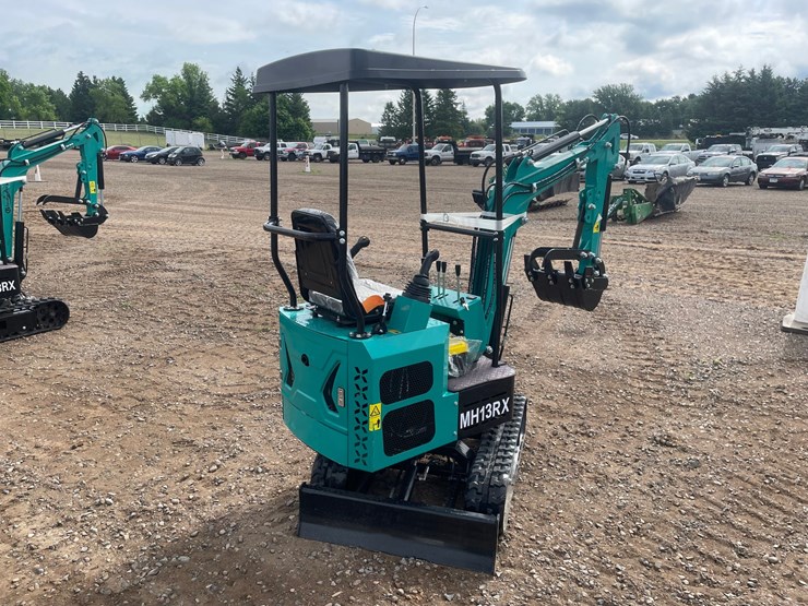 #2025-•-2026-cfg-mh13rx-mini-excavator-image-3
