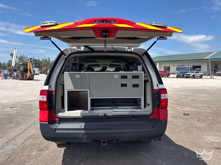 2013-ford-expedition-el-xlt-image-17