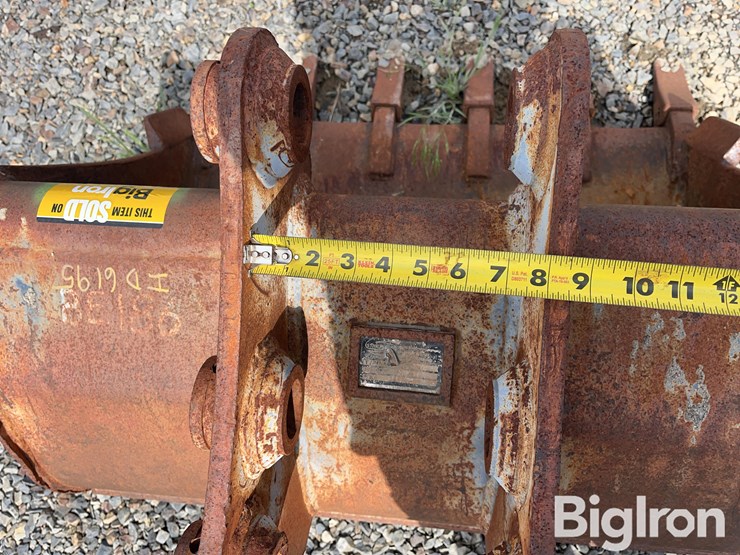 strickland-36"-backhoe-bucket-image-19