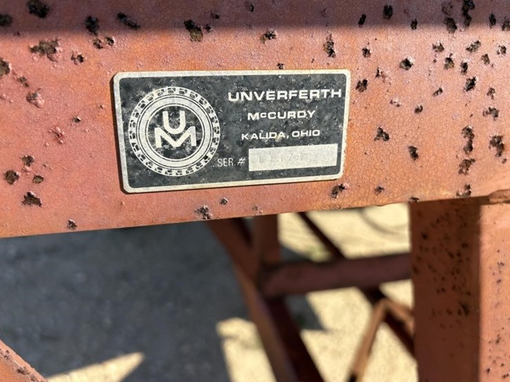 l2---unverferth-mccurdy-gravity-box-image-9