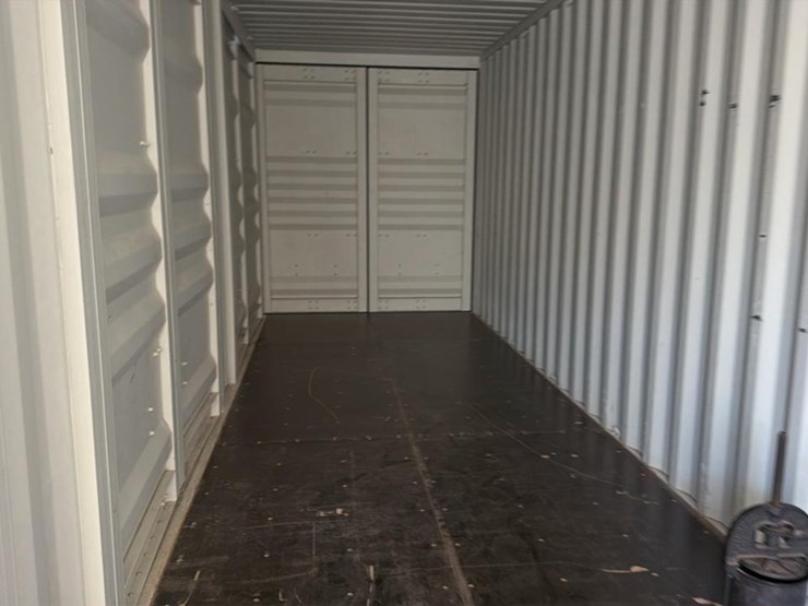 #4009-•-40'-high-cube-multi-door-shipping-container-image-5
