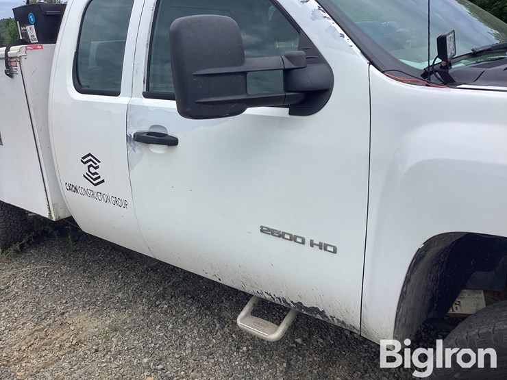 2013-chevrolet-silverado-2500-image-12