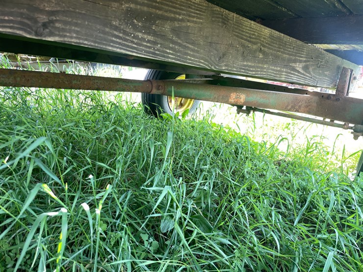 #2008-•-h&s-hay-wagon-with-john-deere-running-gear-(colfax-wi)-image-9