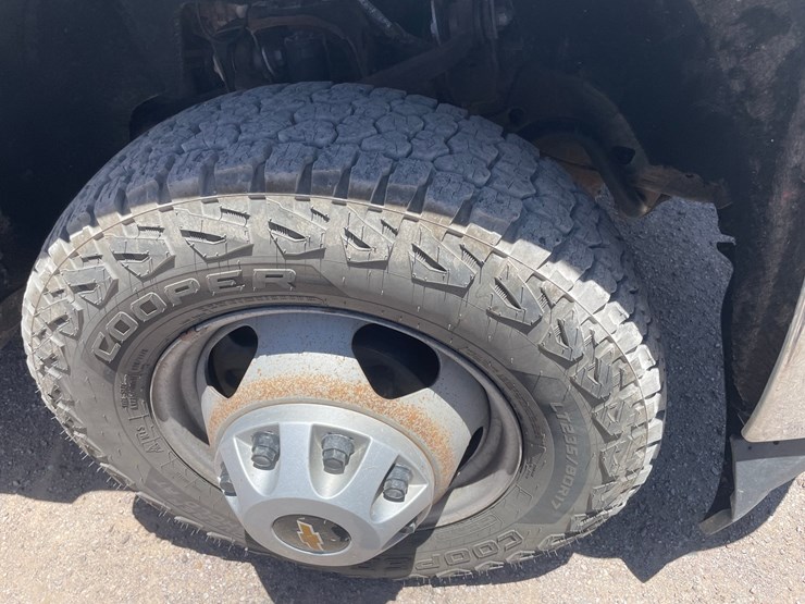 2016-chevrolet-silverado-3500-image-93