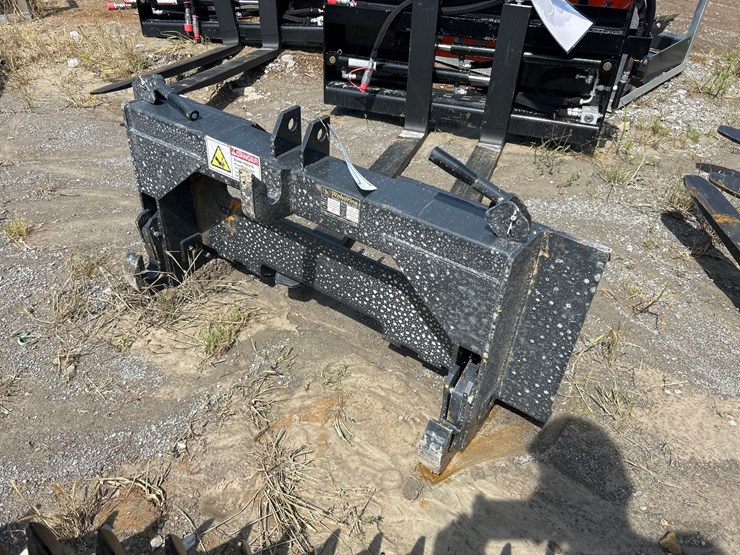 #54-•-skid-steer-to-3pt-quick-hitch-adapter-image-1