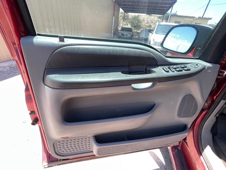 2002-ford-excursion-image-30