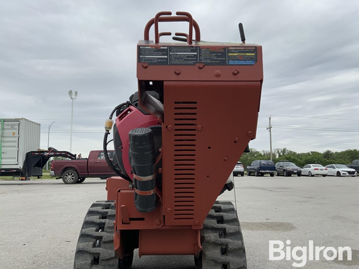 2013-ditch-witch-rt24-image-10