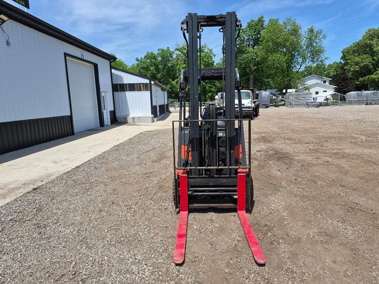 2019-linde-e20-image-8