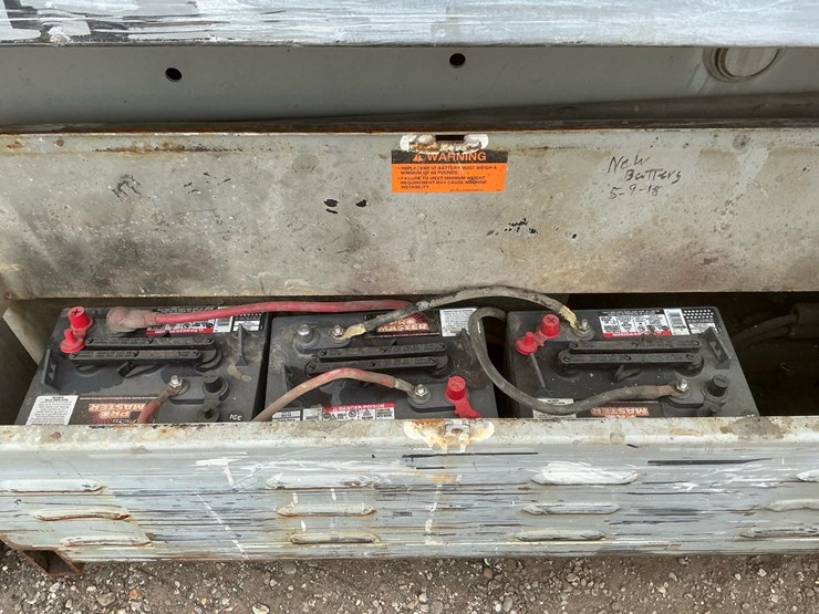 #1301-•-mec-254ht-scissor-lift-image-27