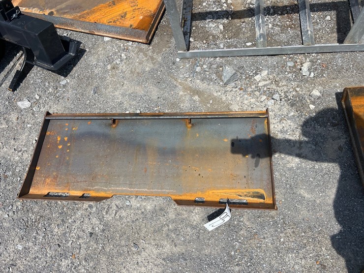 #95-•-skid-steer-mount-plate-image-1