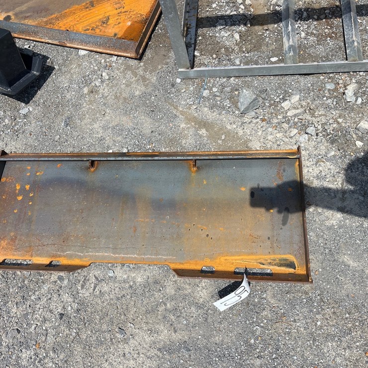 #95 • SKID STEER MOUNT PLATE