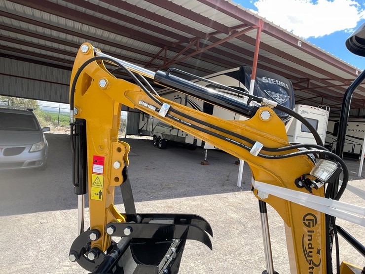 #2651-•-unused-cfg-mini-excavator-image-20