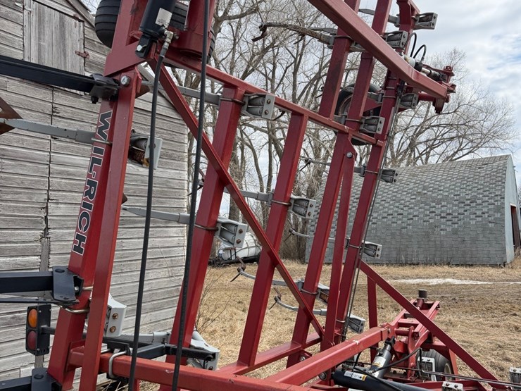 wilrich-47’-quad-5--field-cultivator,-tri-fold,-double-spring-shanks,-nice-shape,-￼note:-top-is-not-folded-down-in-photos,-but-will-image-19