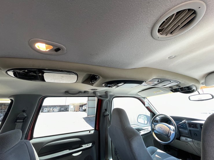 2002-ford-excursion-image-95