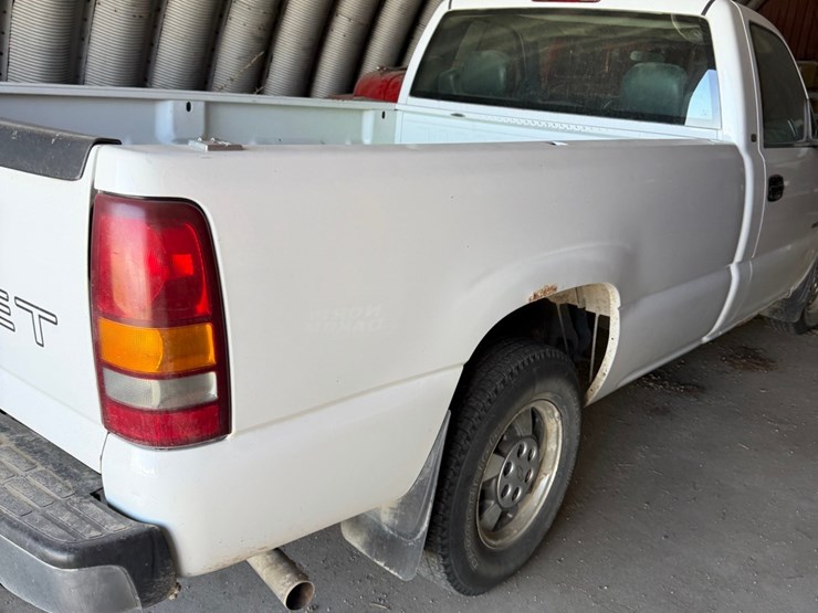 2002-chevy-1/2-ton-long-box-2wd-pickup,-6-cyl-gas,-automatic-transmission-image-13