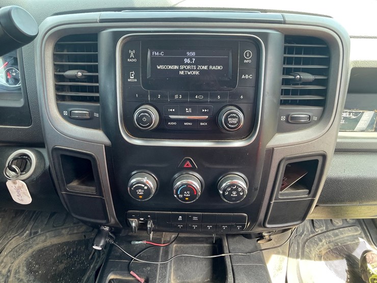 2015-dodge-ram-2500-image-23