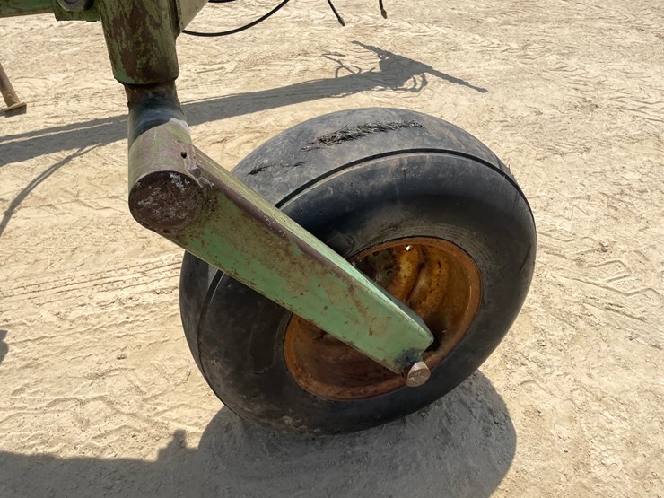 john-deere-2500-image-37