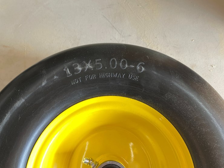 john-deere-2445-image-13