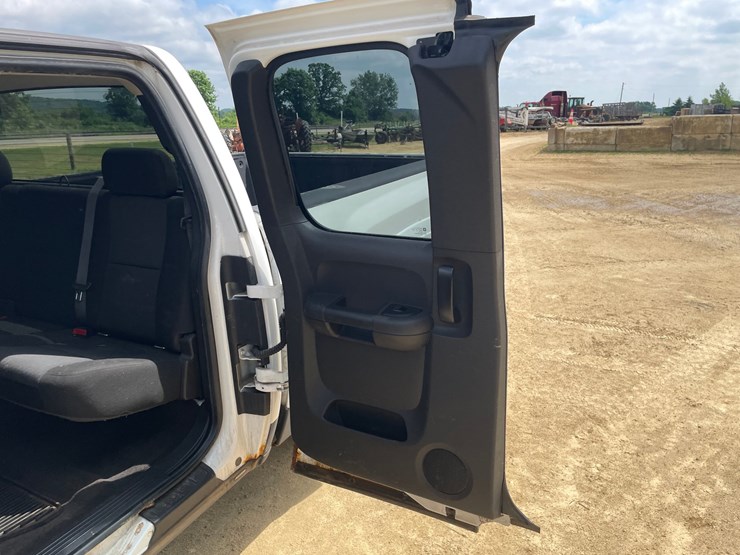 2010-chevrolet-silverado-1500-lt-image-40