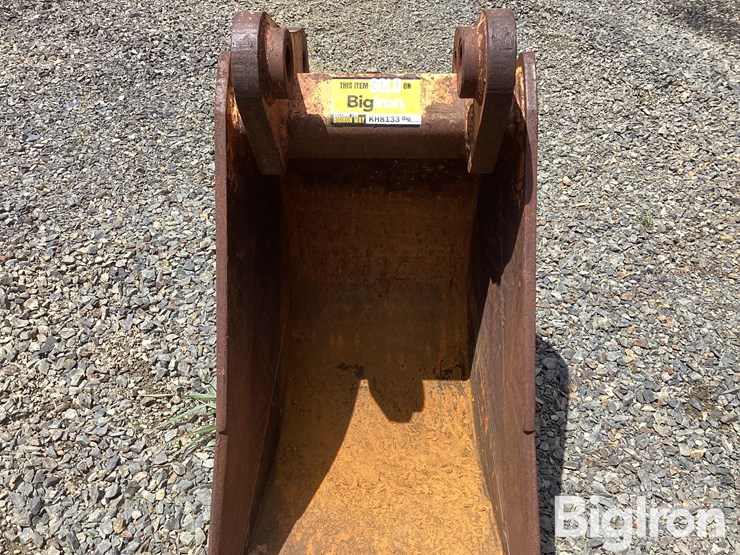 17.5”-excavator-bucket-image-11