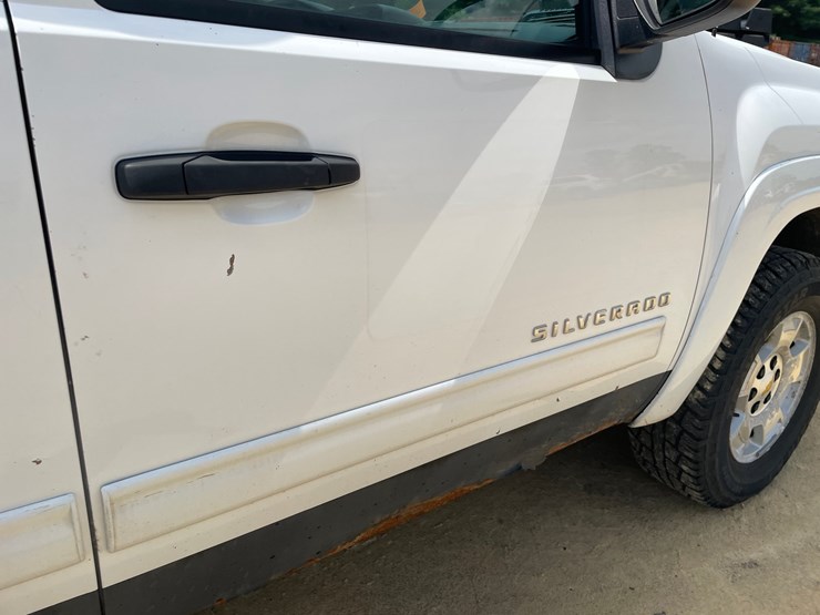 2010-chevrolet-silverado-1500-lt-image-33