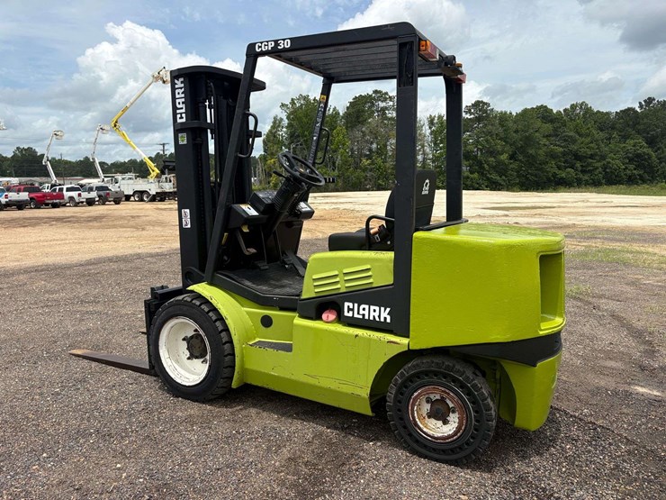 clark-cgp30-image-2