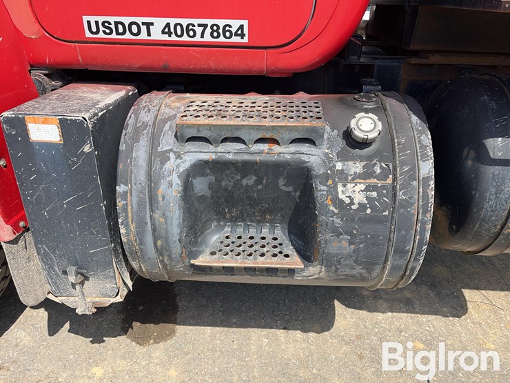 1992-mack-rb690s-image-11