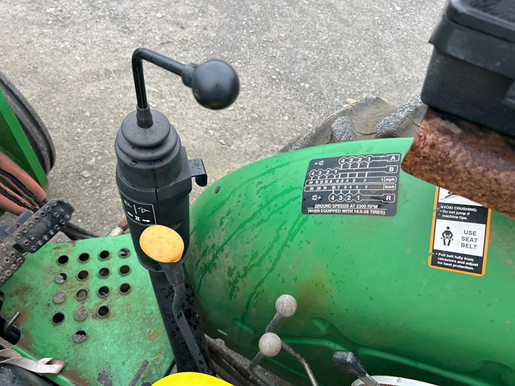 john-deere-5205-image-11