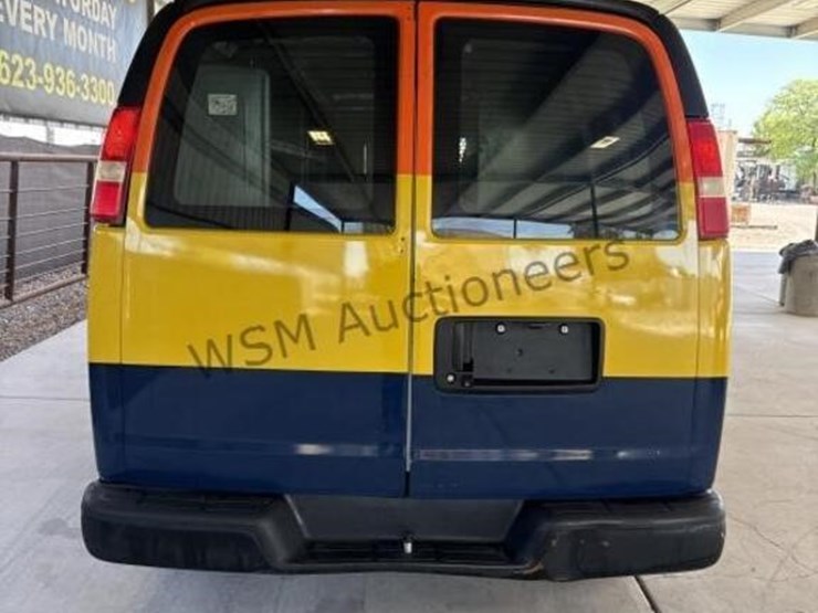 2016-chevrolet-express-2500-image-7