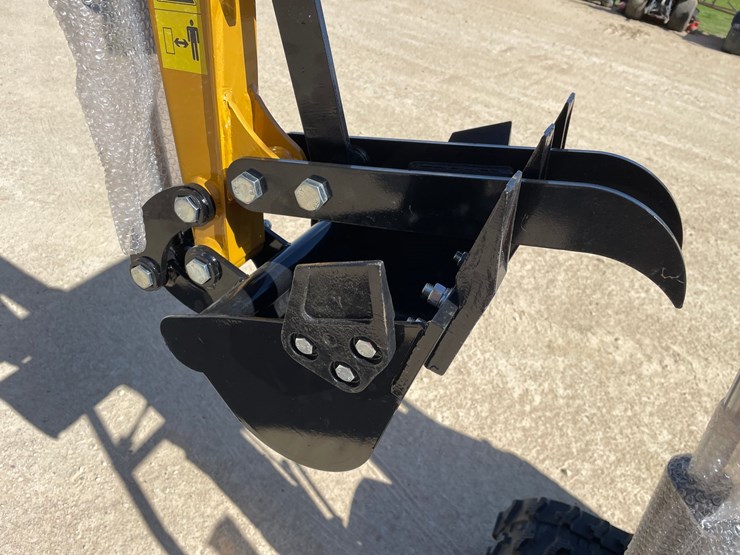 #1102-•-new-ats-rt15r-mini-excavator-image-23