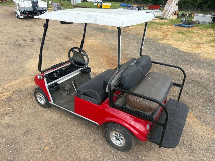 2002-club-car-ds-gas-golf-cart-image-2