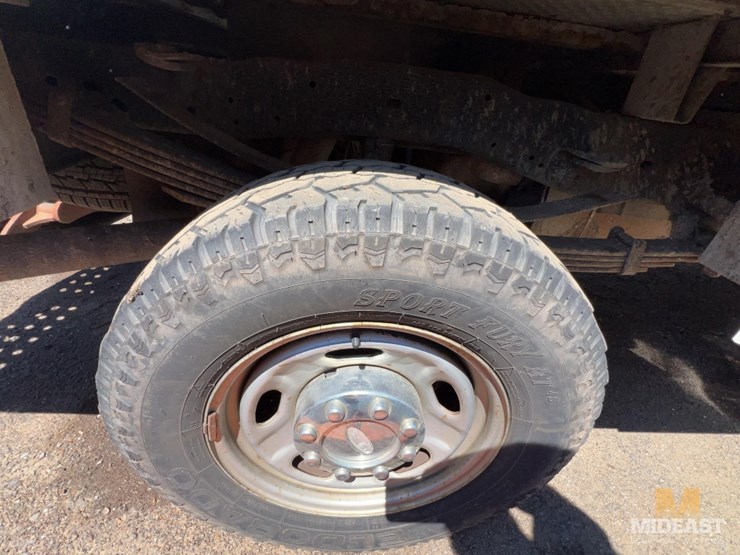 2011-ford-f350-image-11