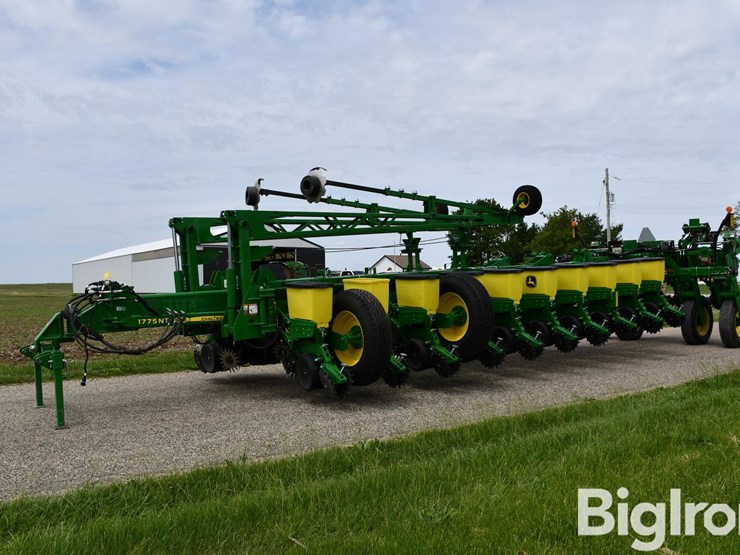 2016-john-deere-1775-image-1