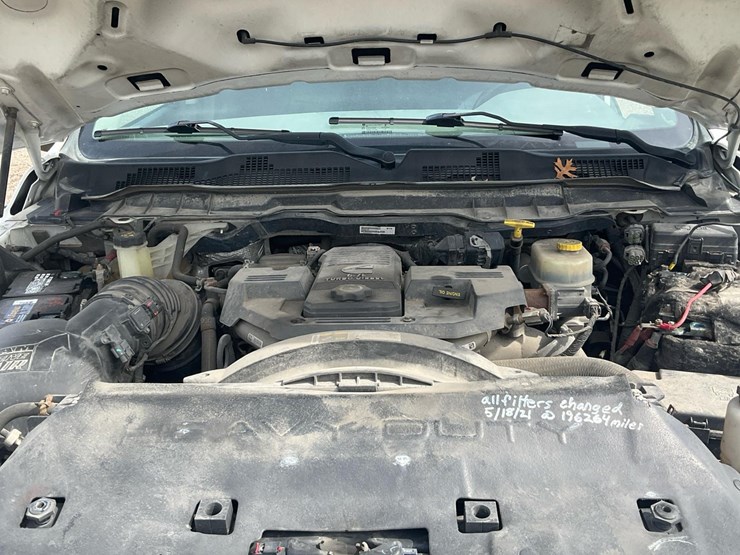 2015-dodge-3500-image-29