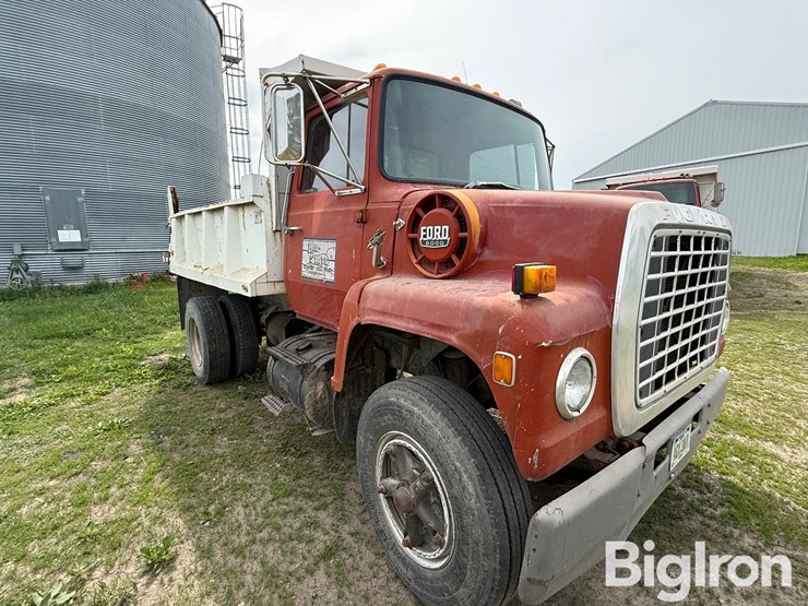 1983-ford-ln8000-image-3